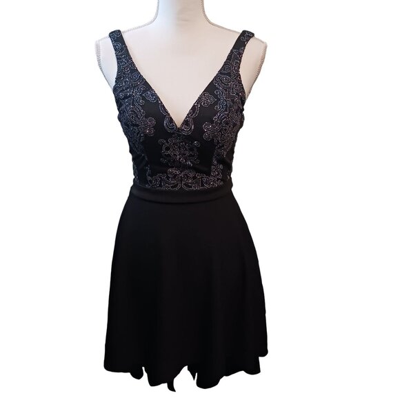 NEW Speechless Juniors Glitter High-Low Cut-out Party Dress Size 3 Black/Grey - Picture 4 of 16